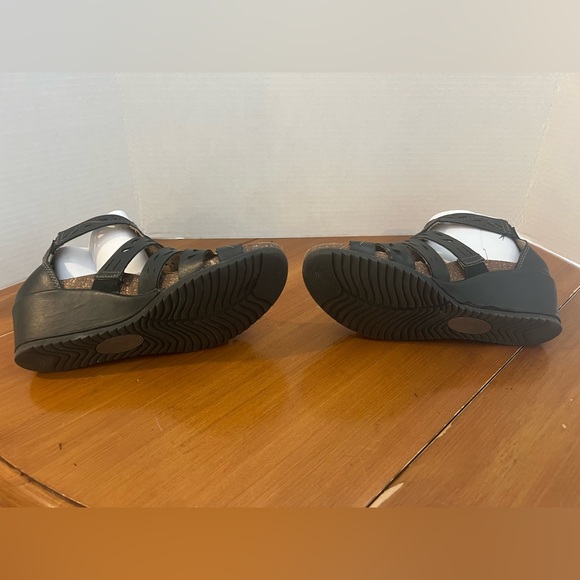 Earth Origins Black Leather Women's Wedge Ruby Comfort Sandals Size 8 M - Picture 7 of 8